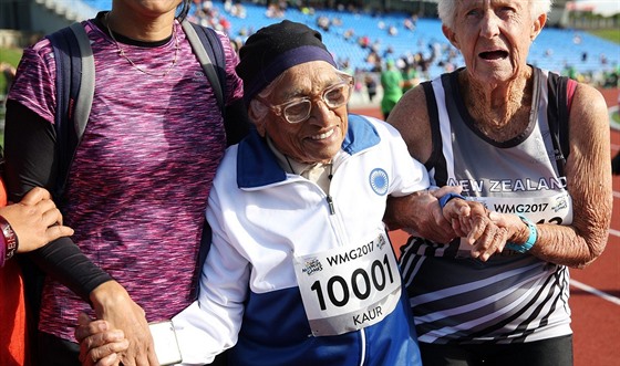 Man Kaurová, kdy ve 101 letech vyhrála ve své kategorii závod na 100 metr na...