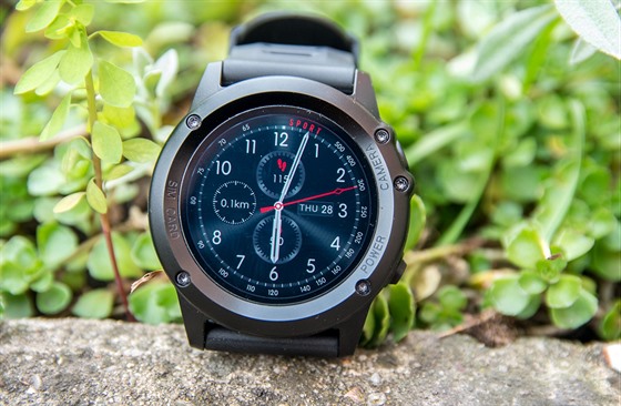 TEST: Číňané kopírují Garmin. Mnoho funkcí, nízká cena a řada problémů -  iDNES.cz