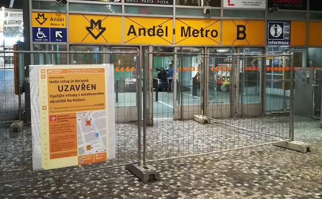 Ve stanici metra Anděl se na 9 měsíců uzavřel výstup směr křižovatka Anděl....