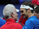 Triumf týmu Evropy v premiérovém roníku Laver Cupu si uívá Roger Federer....