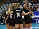 Belgické volejbalistky oslavují na mistrovství Evropy vyhraný bod v utkání...
