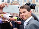 Tenista Rafael Nadal vyrazil do davu fanouk na Staromstském námstí. (20....