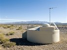 Jeden z 1 600 pozemních detektor observatoe Pierra Augera v Argentin. Jde o...