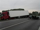 Na silnici mezi Hutnovicemi a Starým Mstem se stala tragická dopravní nehoda.