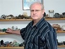 Tomáš Vrubel má doma ve vitrínách spoustu meteoritů, které kupuje v tuzemsku i...