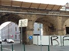 Negrelliho viadukt se opravuje