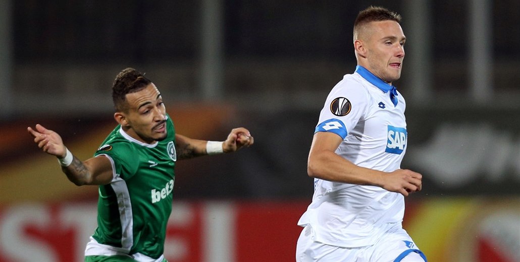 �eský obránce Hoffenheimu Pavel Kade�ábek v utkání Evropské ligy na h�i�ti...