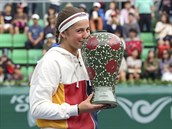 Jelena Ostapenková s trofejí pro vítězku turnaje v Soulu