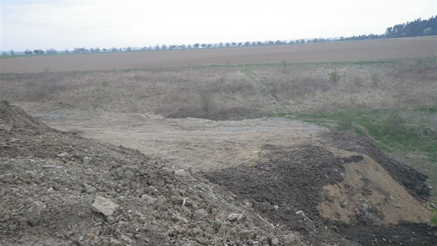 Firma P&V Ekotrading nakldala v katastru obce Hradec nad Svitavou s tm 44 tisci tunami odpad na pozemcch, kter k tomu nebyly uren.