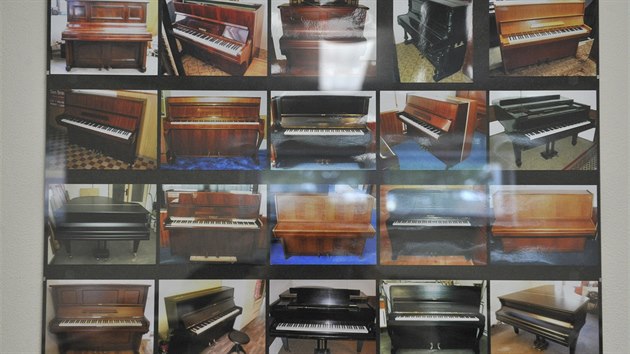 Z některých klavírů a pian mají hodnotu už jen jejich skříně. U jiných je ale pro opraváře Milana Hloucha potěšením vracet jim zvuk a lesk.