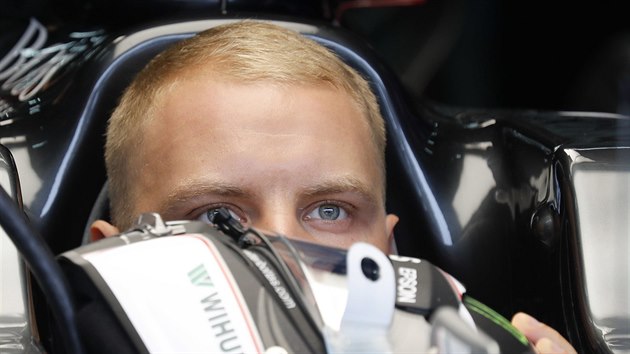 Valtteri Bottas ped trninkem na Velkou cenu Malajsie formule 1.