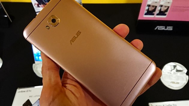 Asus Zenfone 4 Selfie