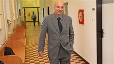 K soudu ještě chorvatský podnikatel Goran Boban přicházel s úsměvem. (21. září...