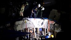 Záchranái prohledávají trosky koly Enrique Rebsamen v mexické metropoli po...