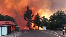 Obrovský poár na ostrov Gran Canaria donutil stovky lidí k evakuaci