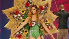 eská Miss 2017 - pehlídka národních kostým - Silvie Hirtová