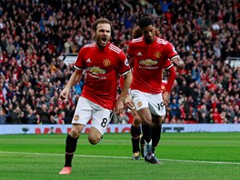 Juan Mata z Manchesteru United slav gl v sti Crystal Palace.