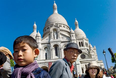 Japont turist ped bazilikou Sacr-Couer