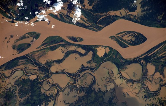 Pohled na brazilskou řeku Tapajós ze stanice ISS (4. dubna 2016)