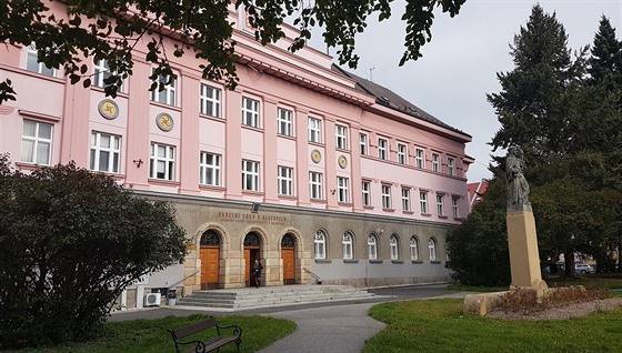 Budova Okresního soudu v Klatovech. 