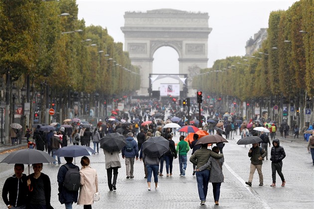 Místo kolon aut zelený bulvár. Champs-Élysées čekají změny za miliardy