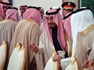 Saúdský král Salmán bin Abd al-Azíz pi setkání s ruským prezidentem Vladimirem...