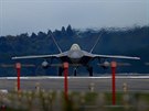 Americké stroje F-22 Raptor na základn Lakenheath v Británii