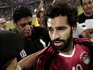 Dojatý Mohamed Salah v obleení fanouk. Oslavují postup egyptské reprezentace...
