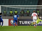 Ázerbájdánský reprezentant Ismajilov v kvalifikaním utkání proti esku stílí...