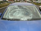 Osobn auto srazilo chodce v Hradeck ulici v Jin (4.10.2017).