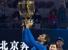 Rafael Nadal slaví triumf na turnaji v Pekingu.