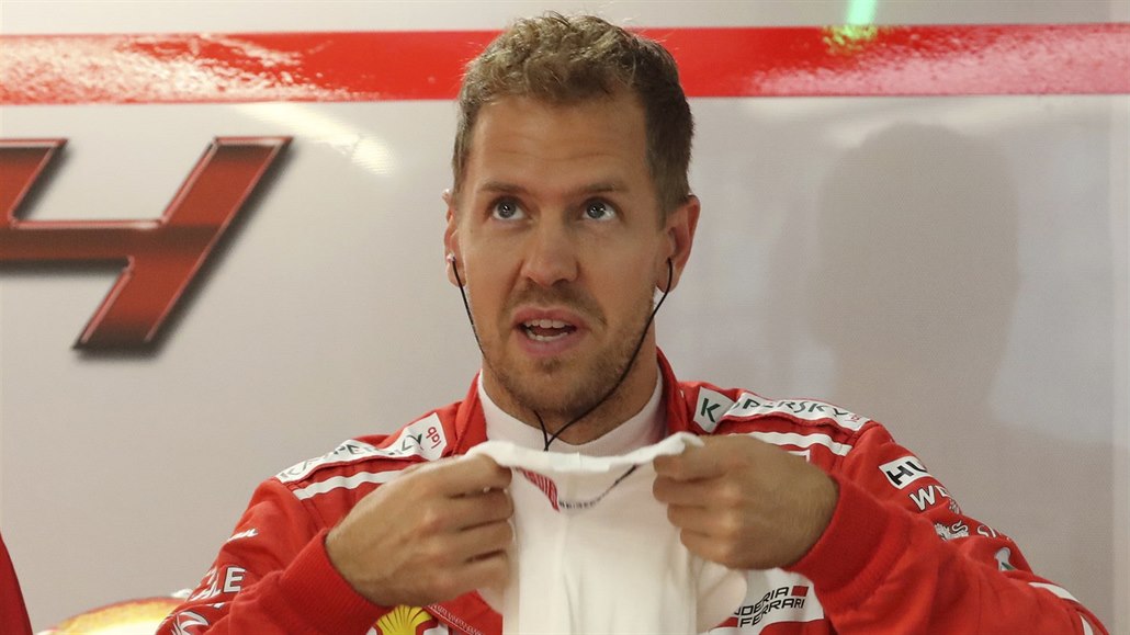 Sebastian Vettel z Ferrari po tréninku na Velkou cenu Japonska