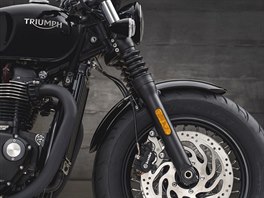 Triumph Bonneville Bobber Black