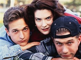 Josh Charles, Lara Flynn Boyle a Stephen Baldwin ve filmu Švédská trojka (1994)