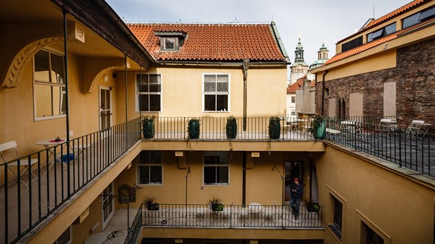 Ve třech propojených budovách na hranici Staroměstského a Malého náměstí v Praze bylo otevřeno kreativní centrum.