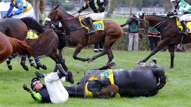 PD NA TAXISU. Momentka ze 127. Velk pardubick