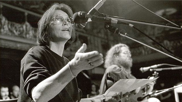 Marta Kubiov s Jaroslavem Hutkou v Lucern (Praha, 5. prosince 1989)
