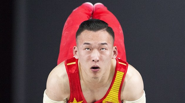 Čínský gymnasta Siao Žuo-tcheng, nový mistr světa ve víceboji.