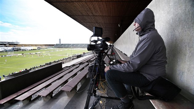 Pi fotbalovm derby v juniorsk lize Sparta vs. Slavia se ukazovalo, jak bude video fungovat v on-line reimu.