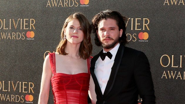 Rose Leslie a Kit Harington (Londn, 9. dubna 2017)