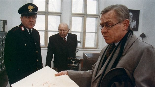 Petr Oliva, Milan Mach a Eduard Cupák v seriálu Dobrodružství kriminalistiky (1990)