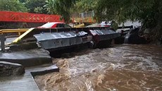 Tropická boue zabila ve Stední Americe pes dvacet lidí
