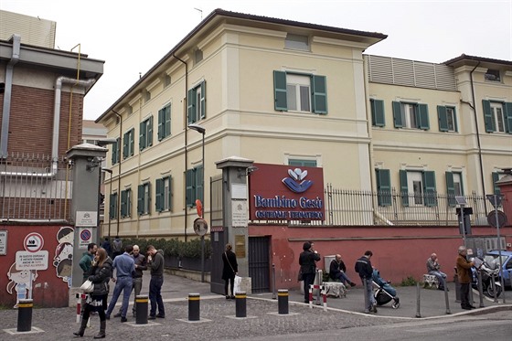 Dětská nemocnice Bambino Gesú, jejíž bývalý ředitel dostal od vatikánského...