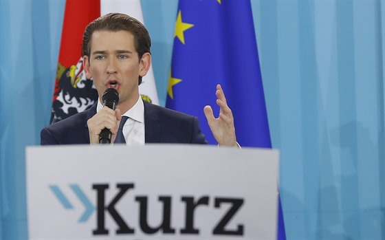 Sebastian Kurz promlouvá po oznámení výsledk voleb (15. íjna 2017)