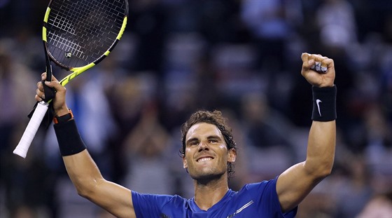 Rafael Nadal slaví postup do finále turnaje v anghaji.