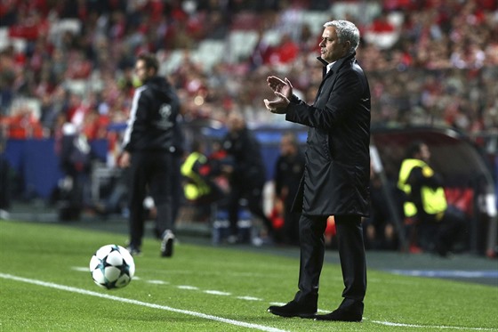 Trenér Manchesteru United José Mourinho.