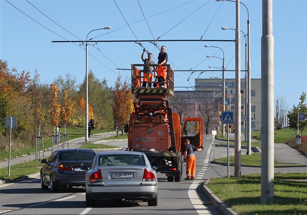 Jihlava do konce listopadu prodlouí trolejbusové trat o 1,5 kilometru. Práce...