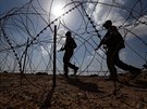 Hlídky Hamasu na hranici Gazy a Egypta (8. íjna 2017)