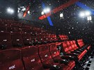 Vemi smysly. Nové kino 4DX v obchodním centru Chodov pináí do kinosálu dé,...