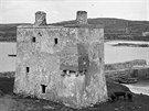 Podle legendy byla Gráinne Mhaolová pohbena u této ve na Clare Island, která...